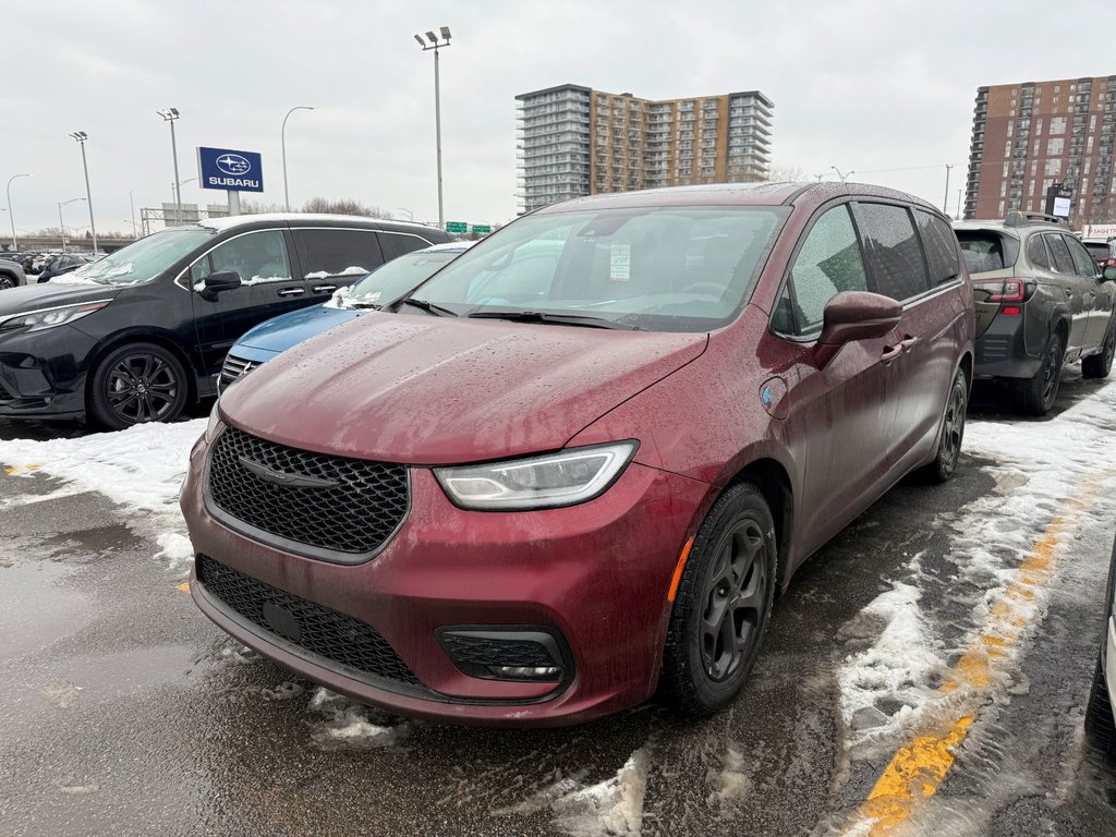 Chrysler Pacifica Hybrid Limited 2022 à Laval, Québec - 1 - w1024h768px