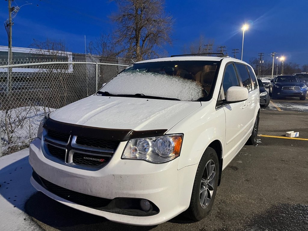 2017 Dodge Grand Caravan SXT Premium Plus in Laval, Quebec - 1 - w1024h768px