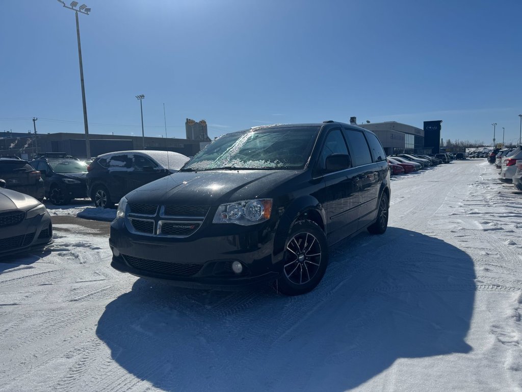 2017 Dodge Grand Caravan SXT Premium Plus in Laval, Quebec - 1 - w1024h768px