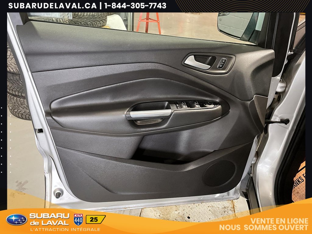 2017 Ford Escape SE in Laval, Quebec - 8 - w1024h768px