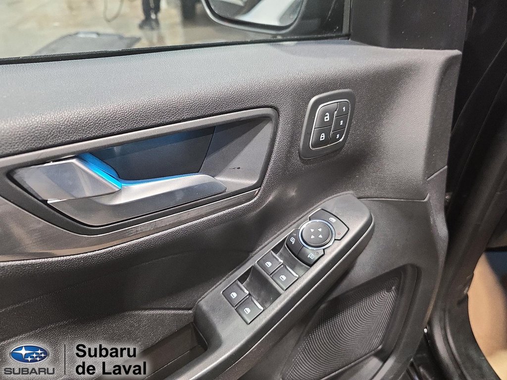 2022 Ford Escape Titanium in Laval, Quebec - 11 - w1024h768px