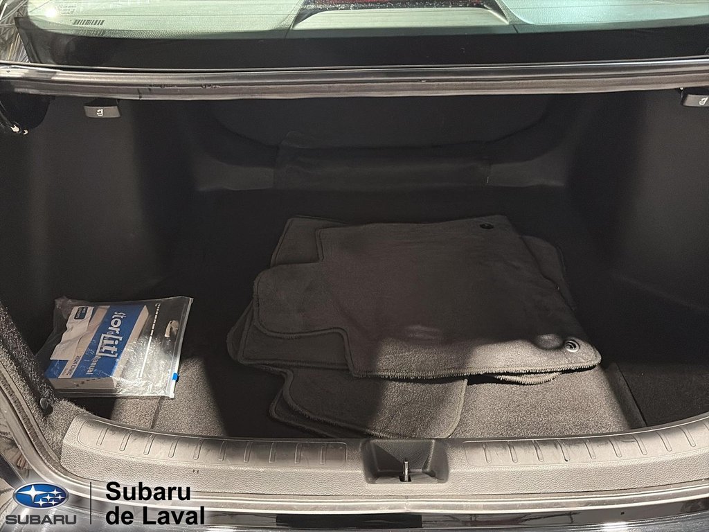 Honda Civic Sedan LX-B 2024 à Laval, Québec - 13 - w1024h768px