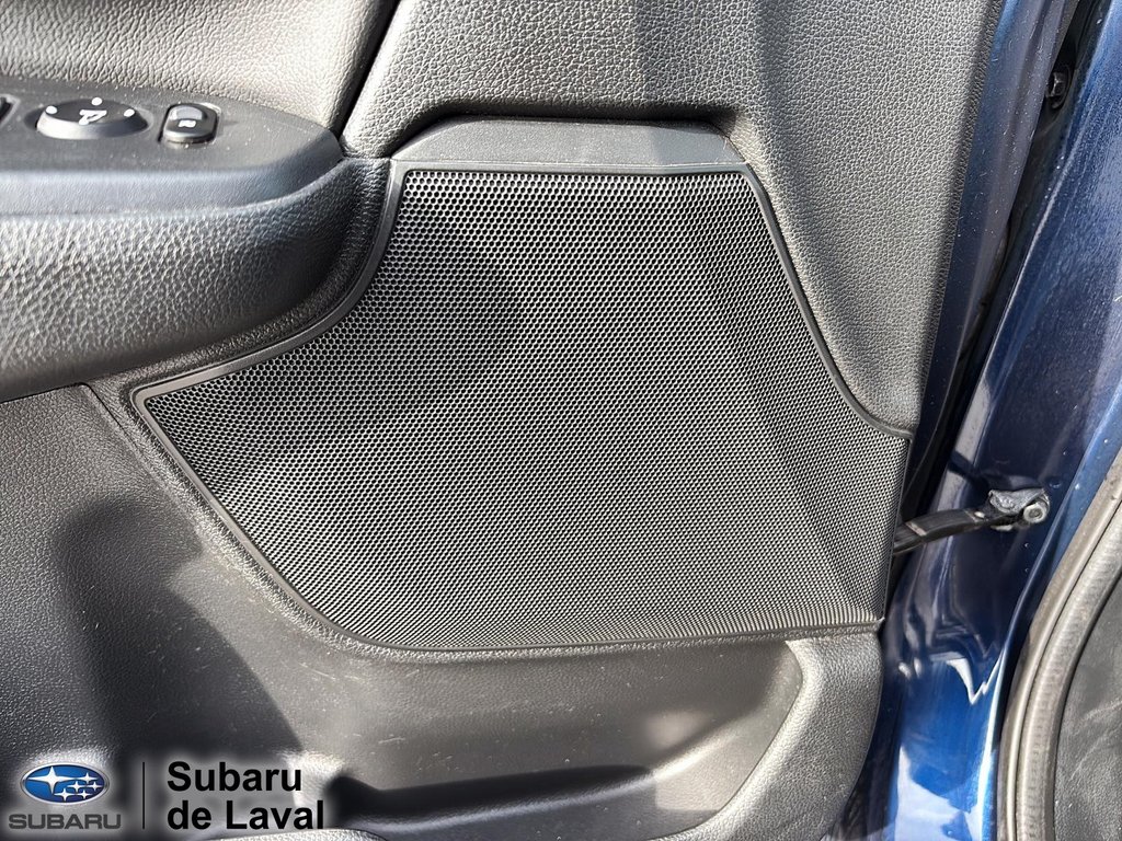 Honda CR-V Touring 2019 à Laval, Québec - 12 - w1024h768px
