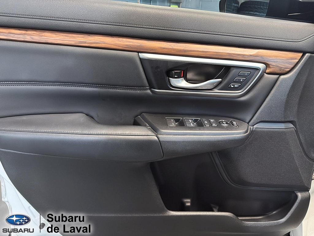 2022 Honda CR-V Touring in Terrebonne, Quebec - 8 - w1024h768px