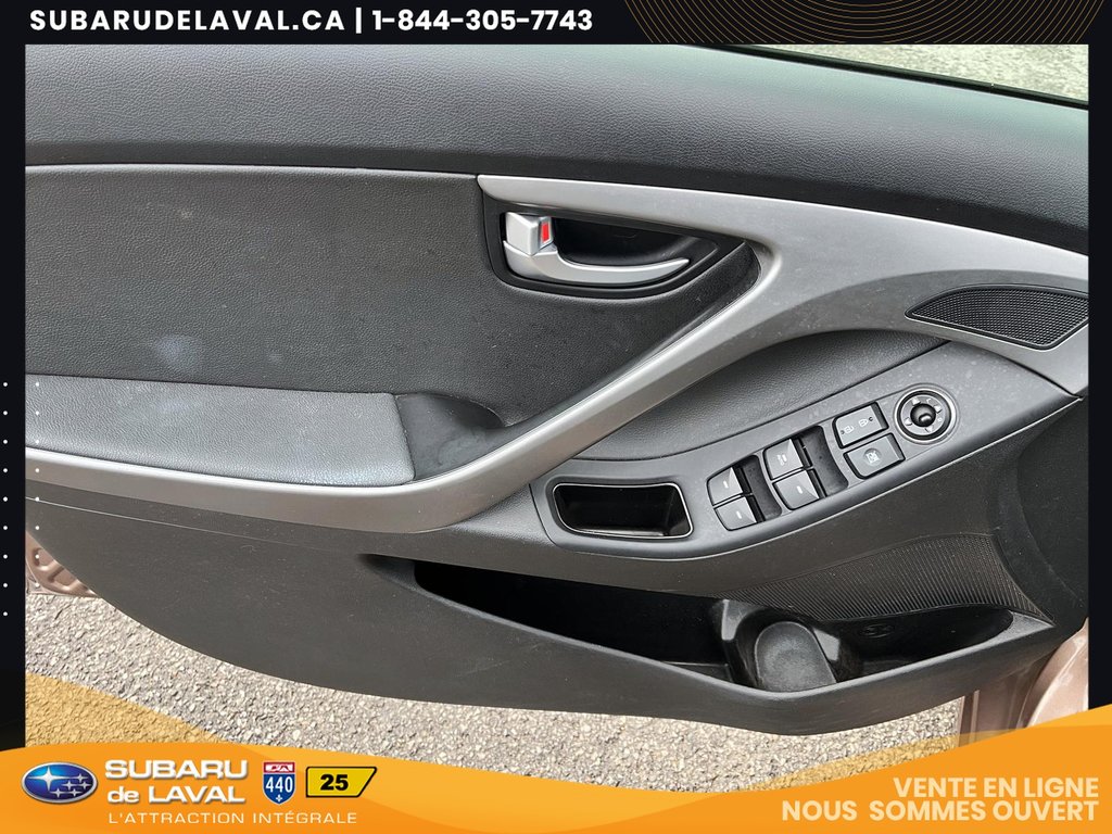 Hyundai Elantra Limited 2015 à Laval, Québec - 15 - w1024h768px