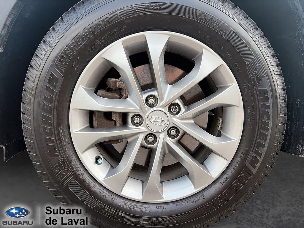 Hyundai Santa Fe Essential 2019 à Terrebonne, Québec - 9 - w1024h768px