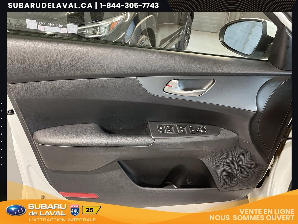 2021 Kia Forte LX in Laval, Quebec - 12 - w1024h768px