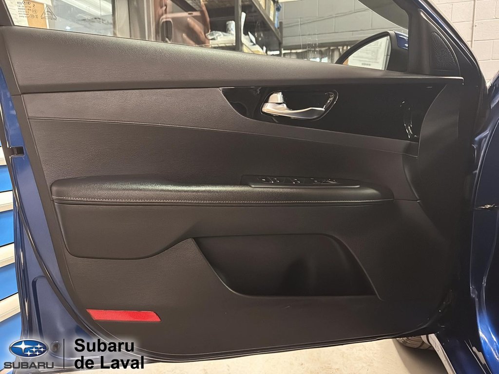2021 Kia Forte EX in Laval, Quebec - 9 - w1024h768px