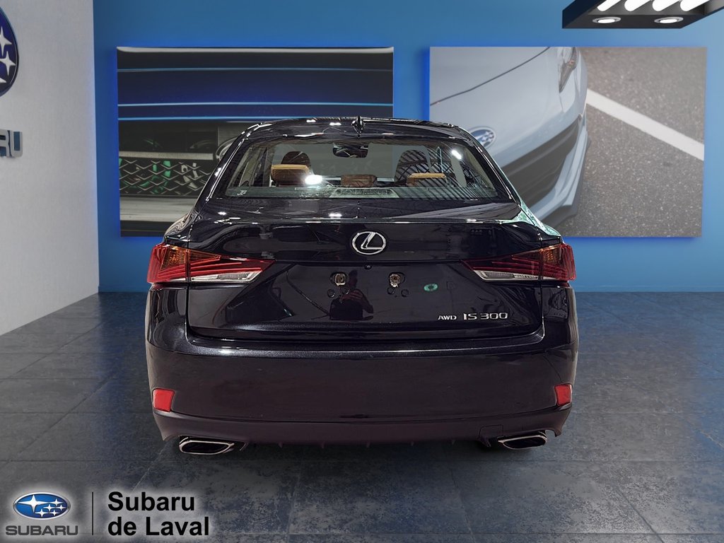 2017 Lexus IS 300 in Laval, Quebec - 6 - w1024h768px