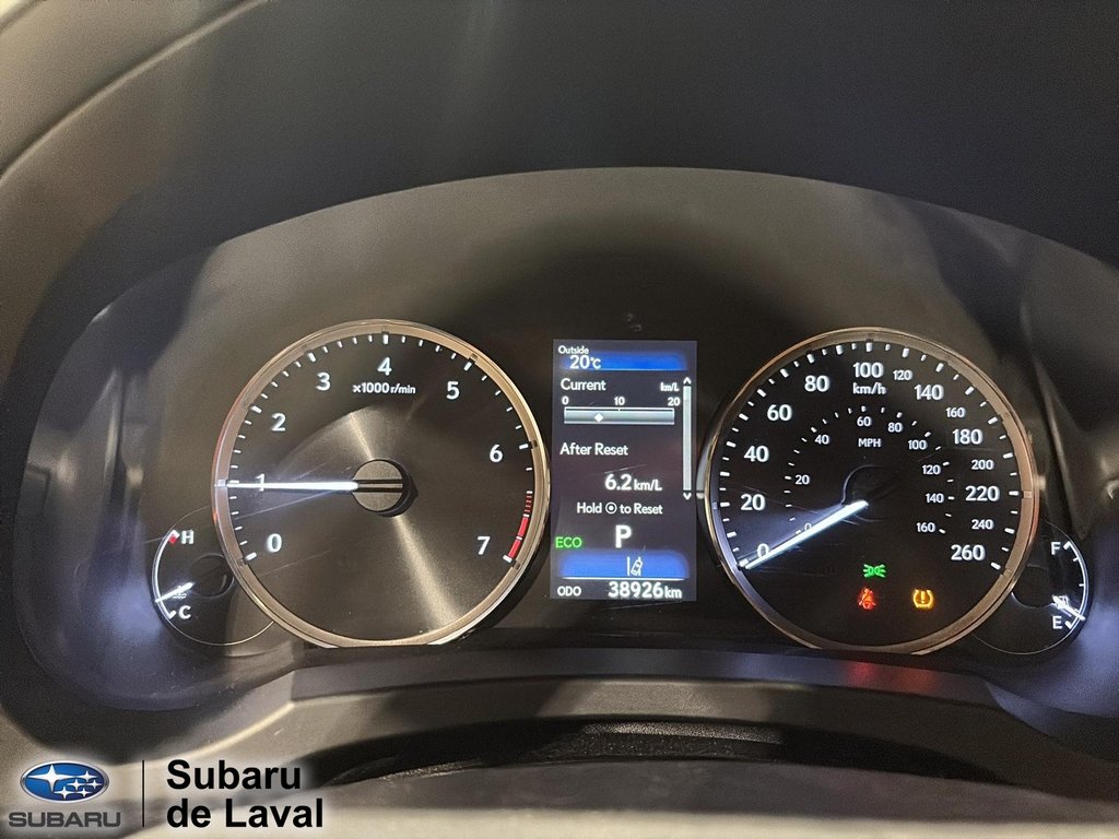 2017 Lexus IS 300 in Laval, Quebec - 24 - w1024h768px