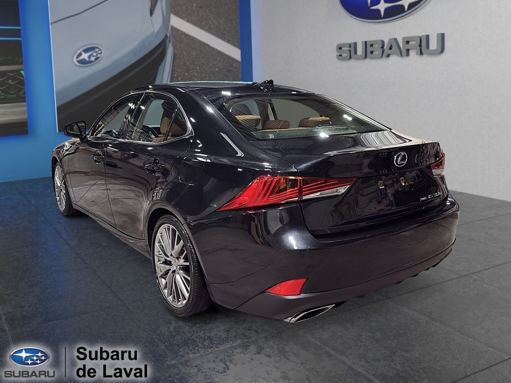 2017 Lexus IS 300 in Laval, Quebec - 7 - w1024h768px