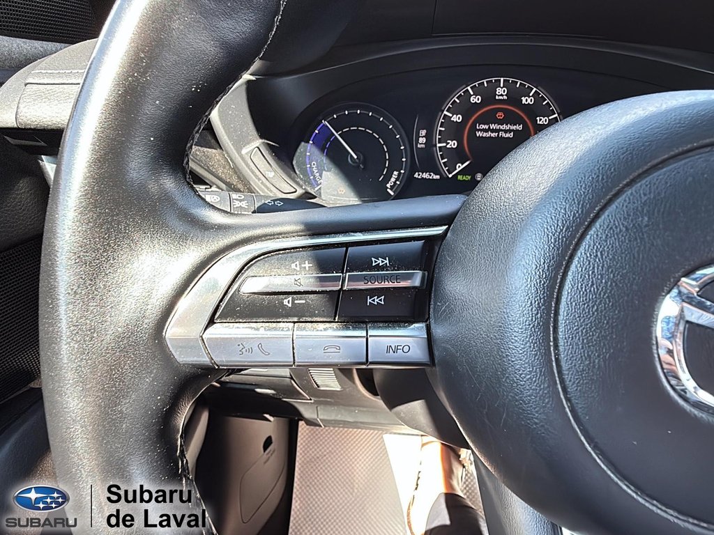 2022 Mazda MX-30 EV GS in Terrebonne, Quebec - 18 - w1024h768px