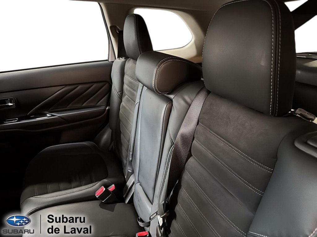 Mitsubishi Outlander PHEV  2022 à Laval, Québec - 13 - w1024h768px