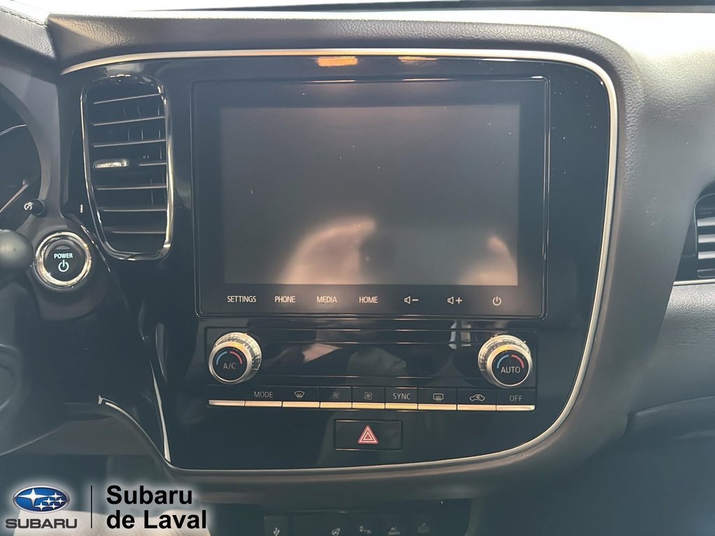 Mitsubishi Outlander PHEV  2022 à Laval, Québec - 17 - w1024h768px