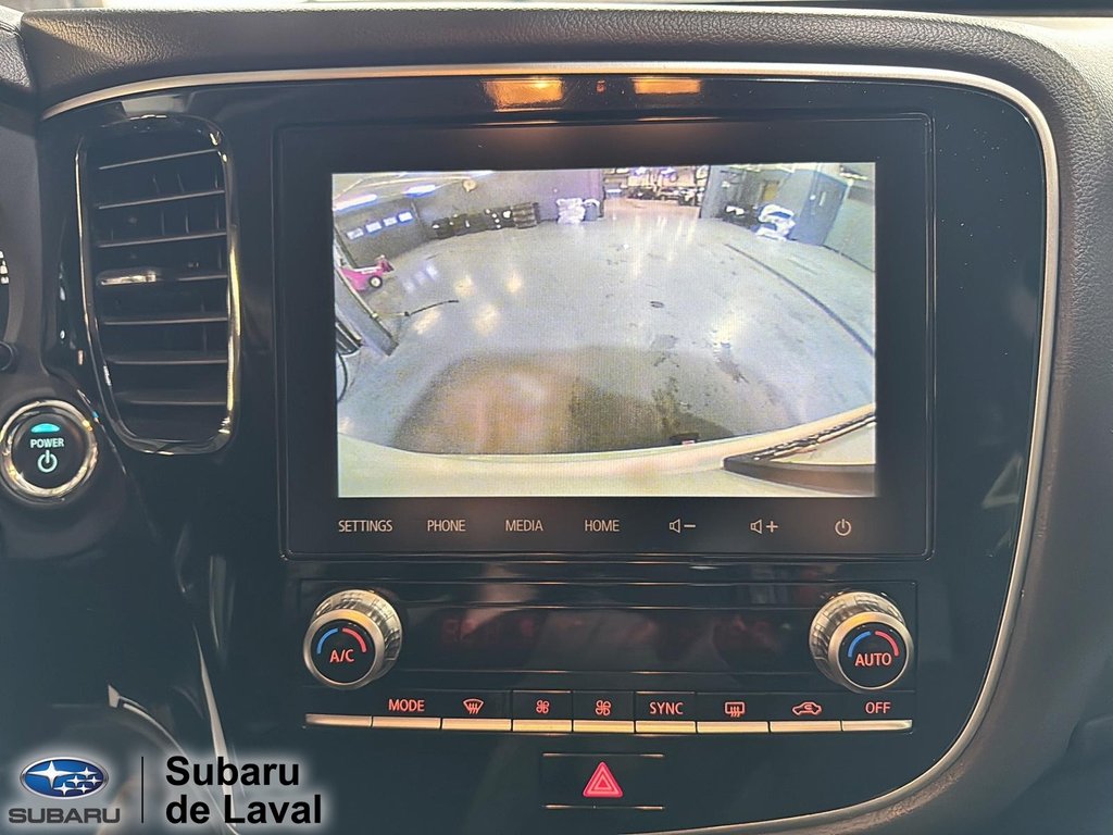 Mitsubishi Outlander PHEV  2022 à Laval, Québec - 18 - w1024h768px