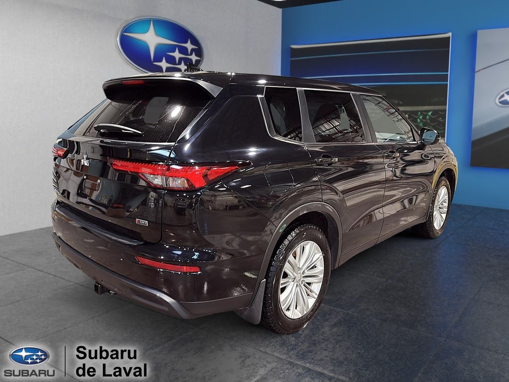 2023 Mitsubishi Outlander ES in Laval, Quebec - 5 - w1024h768px