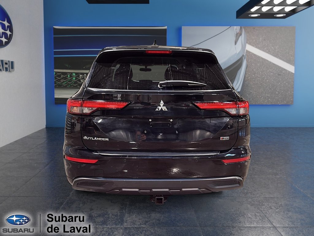 2023 Mitsubishi Outlander ES in Laval, Quebec - 6 - w1024h768px
