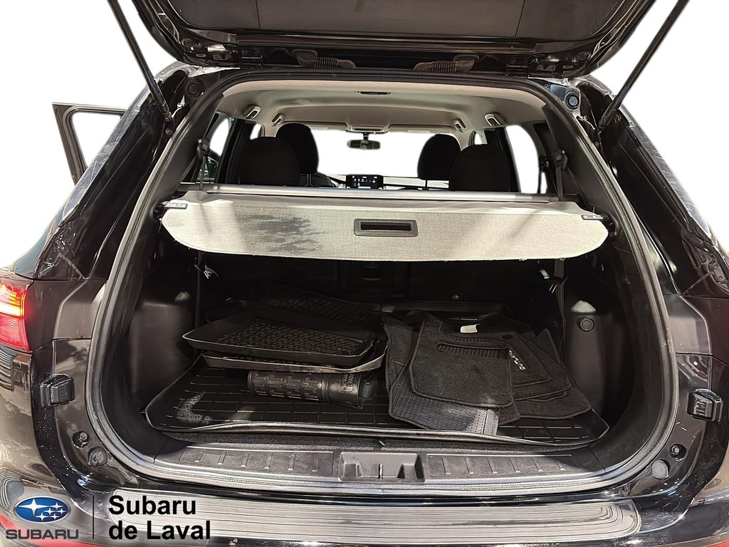 2023 Mitsubishi Outlander ES in Laval, Quebec - 14 - w1024h768px