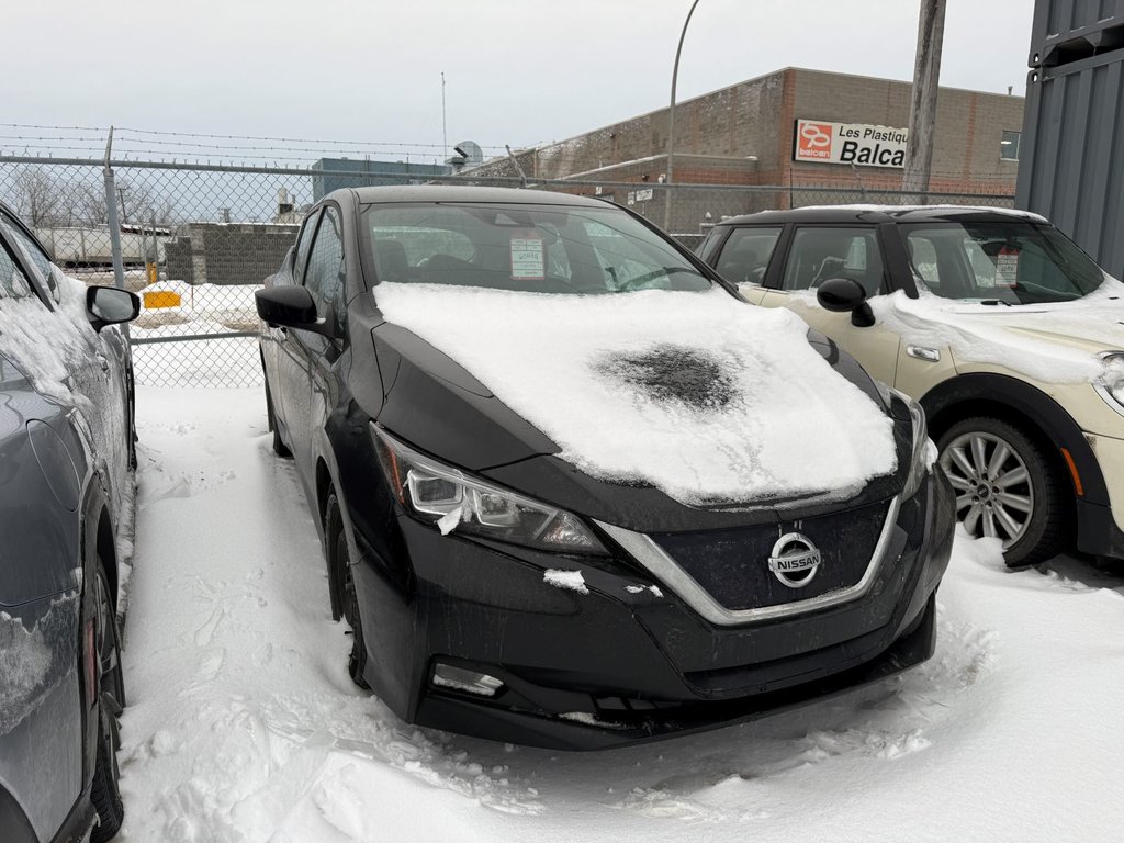 Nissan LEAF SV 2022 à Laval, Québec - 5 - w1024h768px