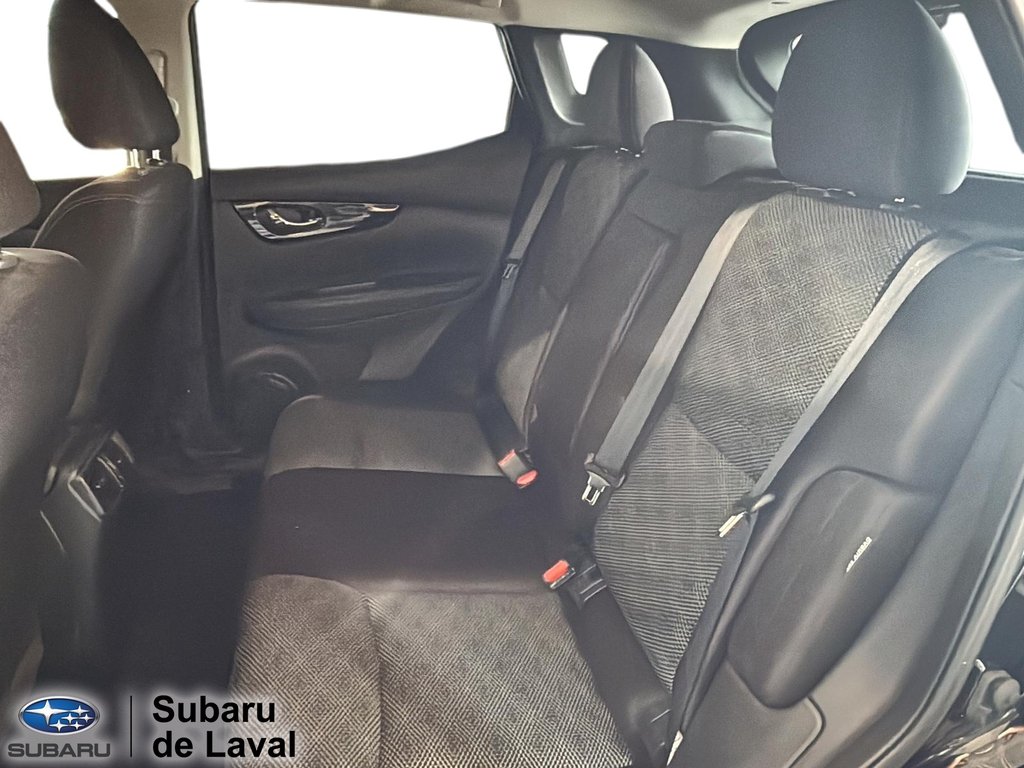 Nissan Qashqai SV 2021 à Laval, Québec - 12 - w1024h768px