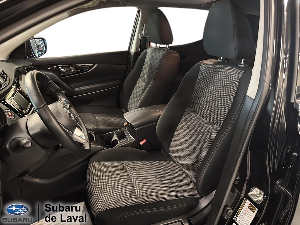Nissan Qashqai Sv 2023 à Laval, Québec - 10 - w1024h768px