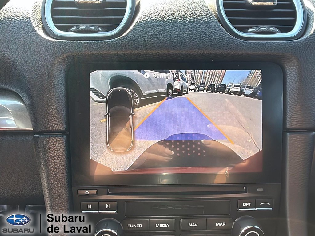 Porsche 718 Boxster Décapotable 2021 à Laval, Québec - 16 - w1024h768px