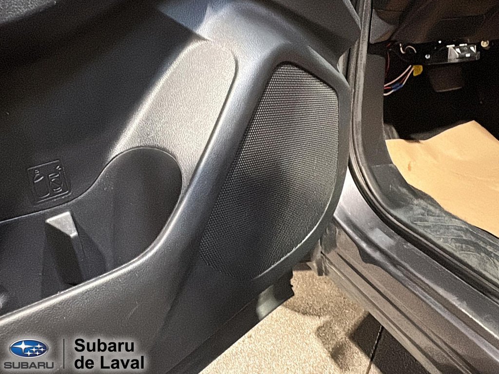 Subaru Ascent Touring 2023 à Laval, Québec - 12 - w1024h768px