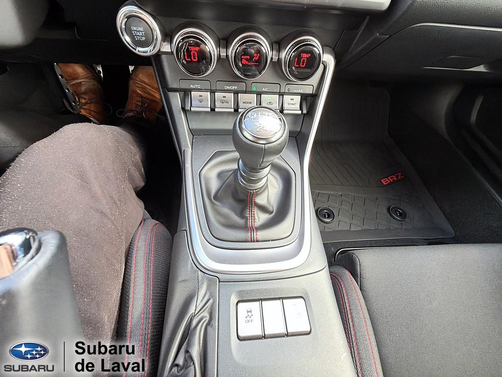 Subaru BRZ base 2024 à Laval, Québec - 16 - w1024h768px
