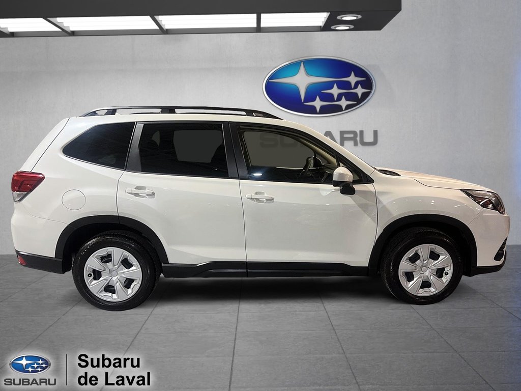 2023 Subaru Forester 2.5i in Terrebonne, Quebec - 4 - w1024h768px