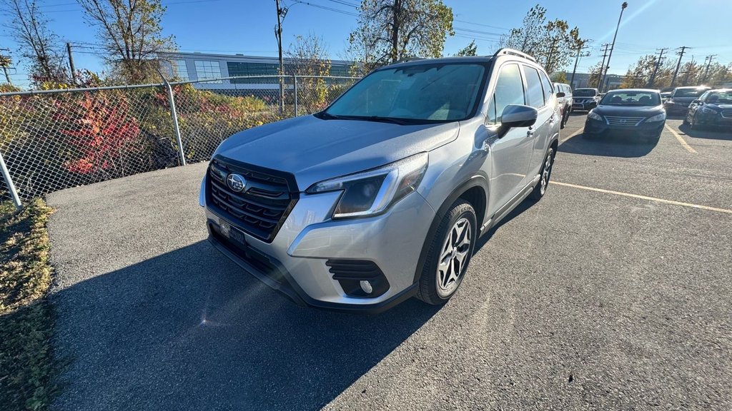 2023 Subaru Forester Touring in Laval, Quebec - 1 - w1024h768px
