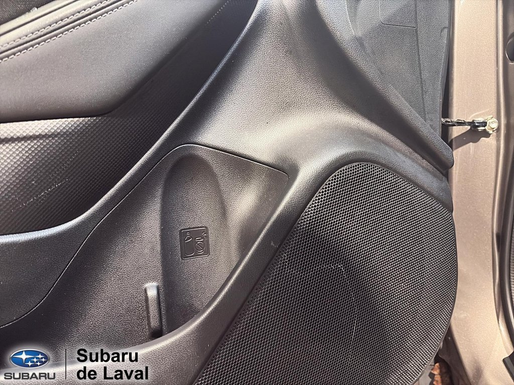 2023 Subaru Forester Touring in Laval, Quebec - 12 - w1024h768px