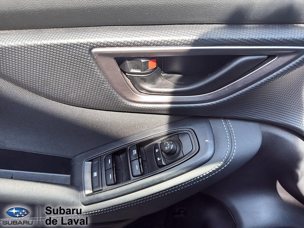 2024 Subaru Forester Base in Laval, Quebec - 10 - w1024h768px
