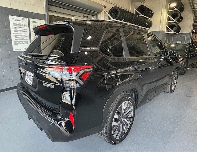Subaru Forester E-BOXER Hybrid Premier 2025 à Laval, Québec - 7 - w1024h768px