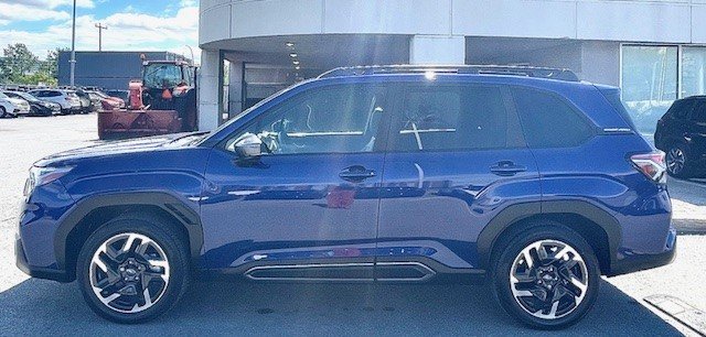 Subaru Forester Limited 2025 à Laval, Québec - 11 - w1024h768px