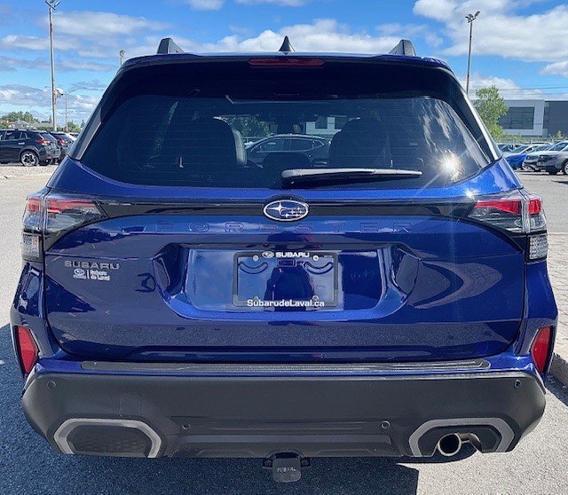 Subaru Forester Limited 2025 à Laval, Québec - 9 - w1024h768px
