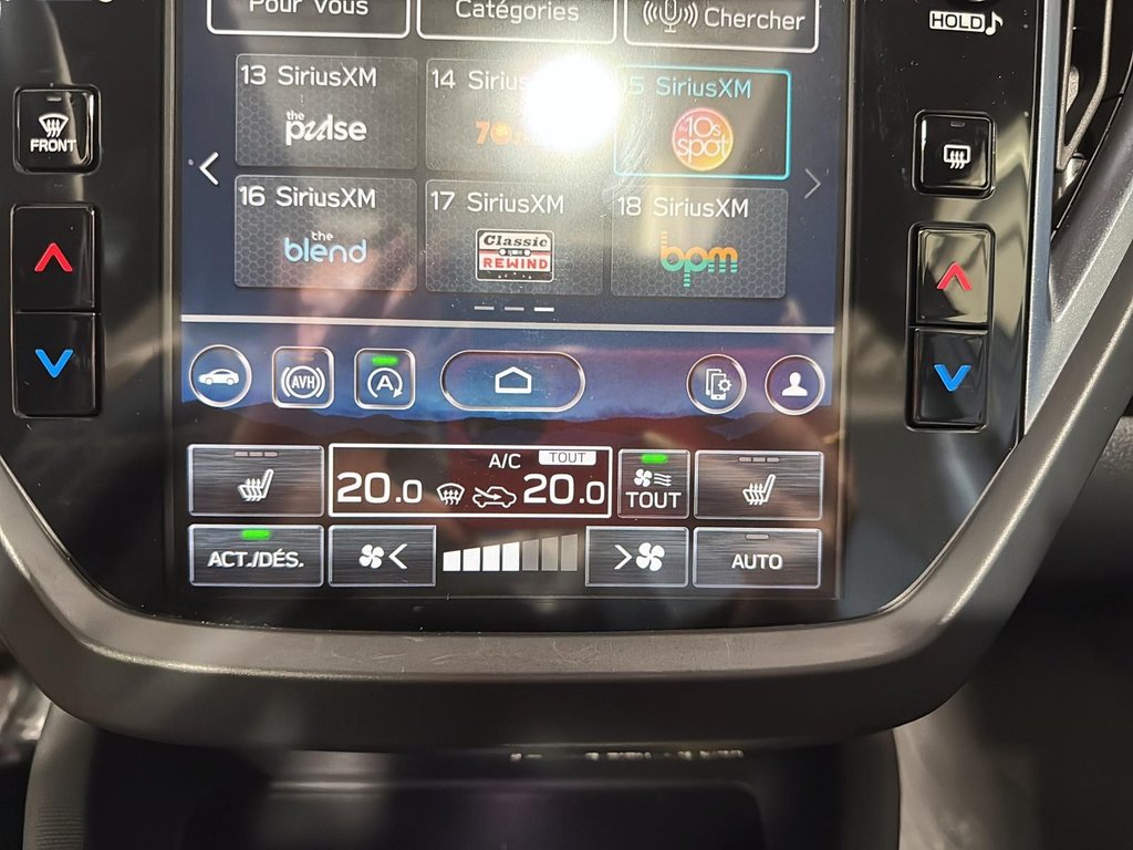 2025 Subaru Forester Limited in Laval, Quebec - 8 - w1024h768px