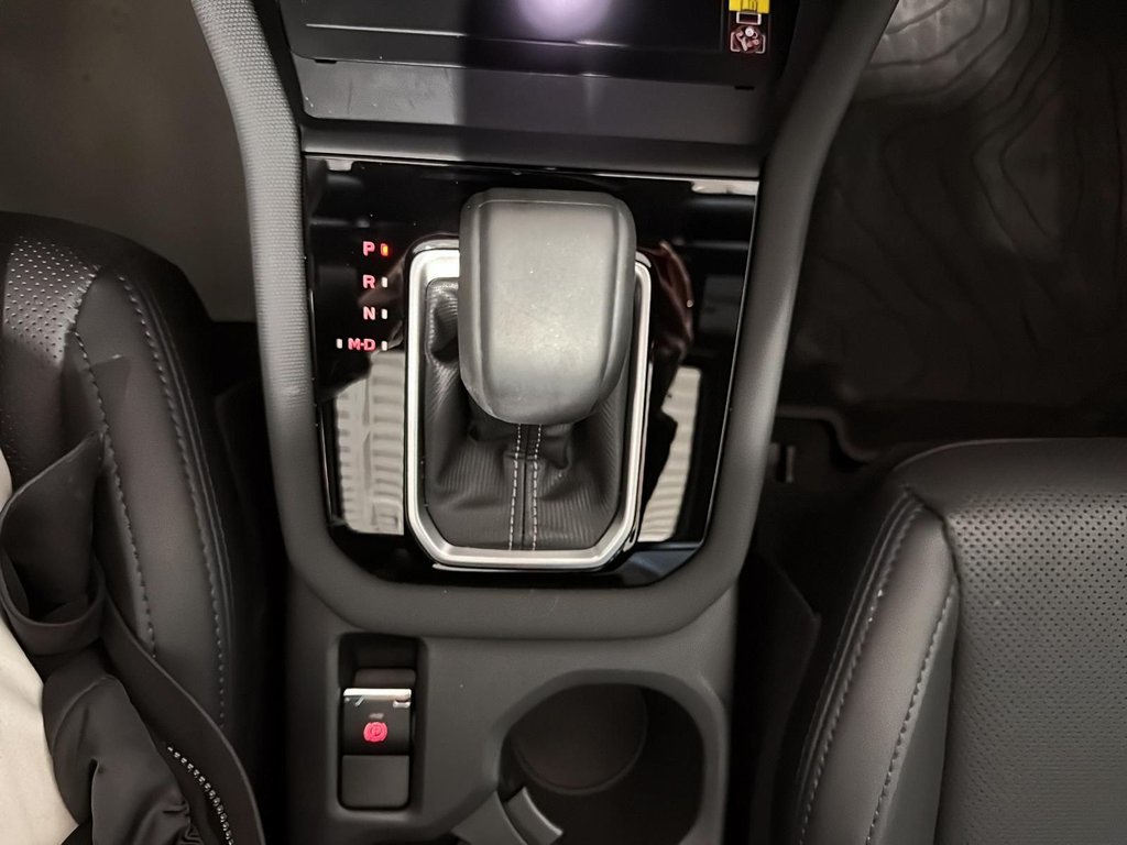 2025 Subaru Forester Limited in Laval, Quebec - 13 - w1024h768px