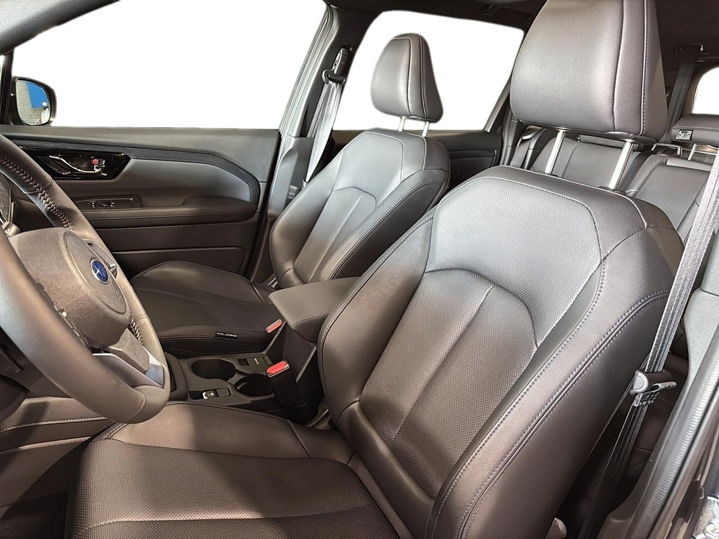 2025 Subaru Forester Limited in Laval, Quebec - 4 - w1024h768px