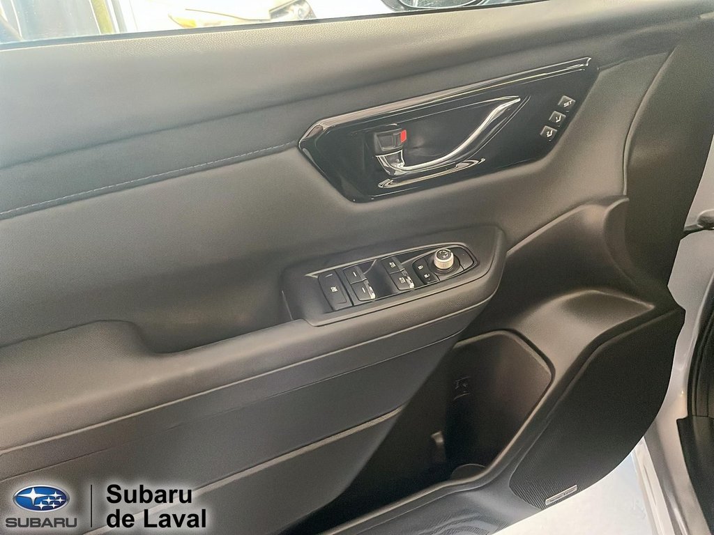 2025 Subaru Forester Limited in Terrebonne, Quebec - 11 - w1024h768px