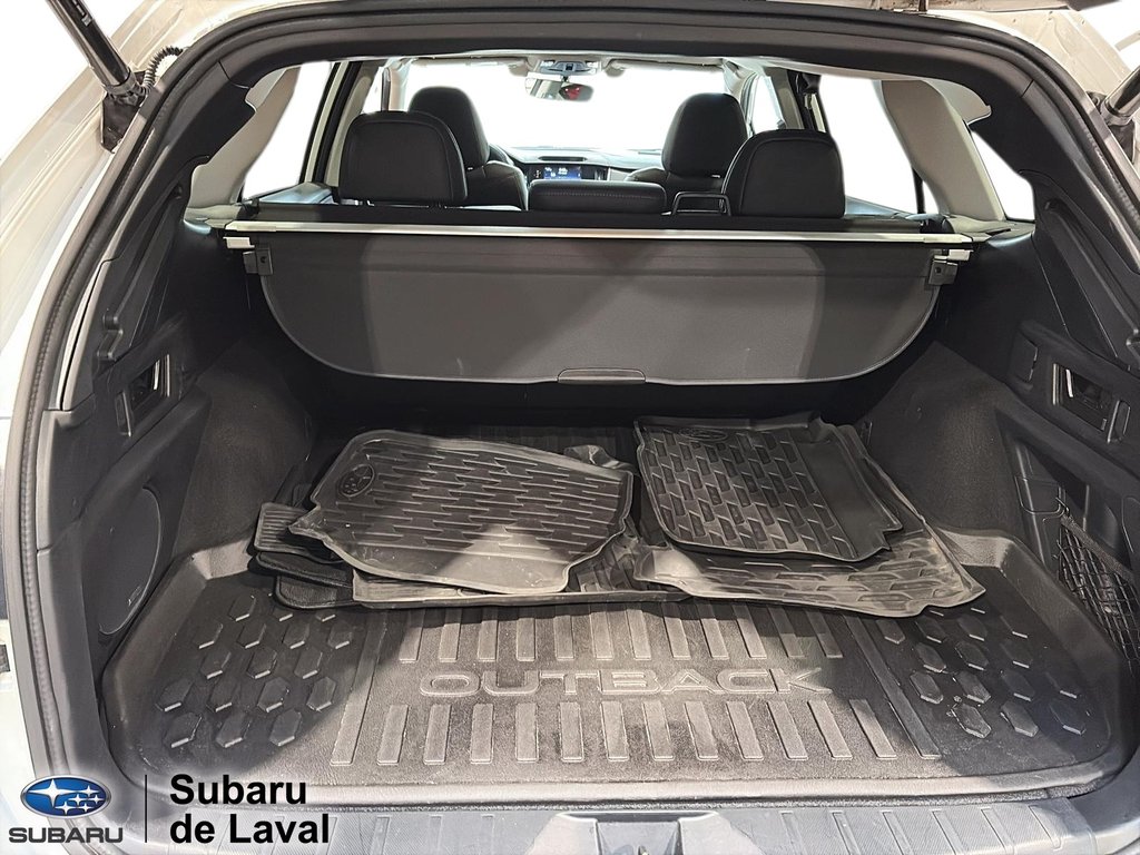 2022 Subaru Outback Limited XT in Laval, Quebec - 14 - w1024h768px