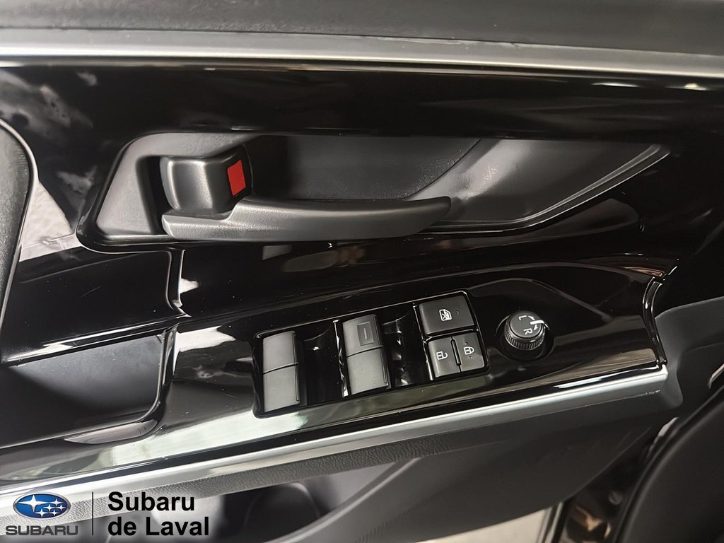 2024 Subaru Solterra base in Laval, Quebec - 9 - w1024h768px