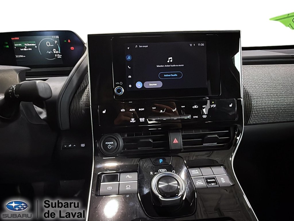 2024 Subaru Solterra base in Laval, Quebec - 13 - w1024h768px