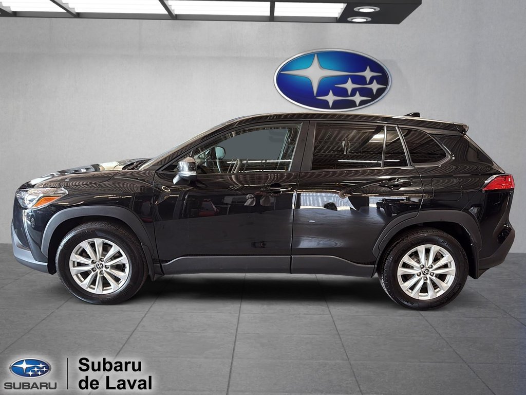 2022 Toyota Corolla Cross LE in Laval, Quebec - 5 - w1024h768px