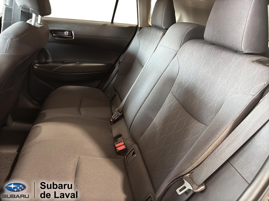 2022 Toyota Corolla Cross LE in Laval, Quebec - 9 - w1024h768px