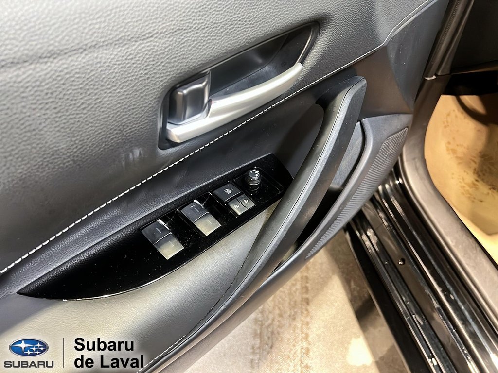 Toyota Corolla Hatchback SE 2023 à Laval, Québec - 11 - w1024h768px