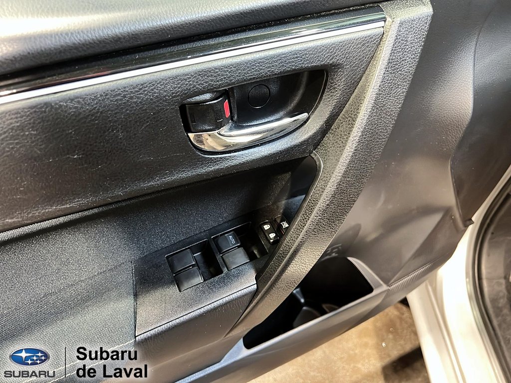 Toyota Corolla LE 2018 à Laval, Québec - 11 - w1024h768px