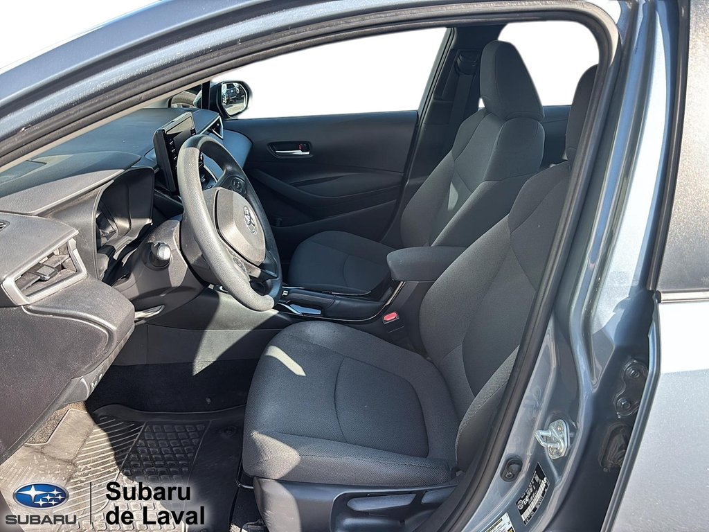 2021 Toyota Corolla LE in Laval, Quebec - 10 - w1024h768px