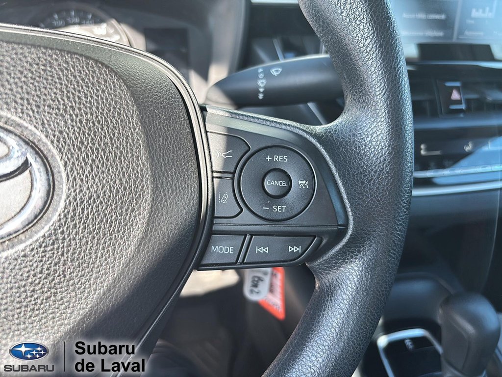 2021 Toyota Corolla LE in Laval, Quebec - 18 - w1024h768px