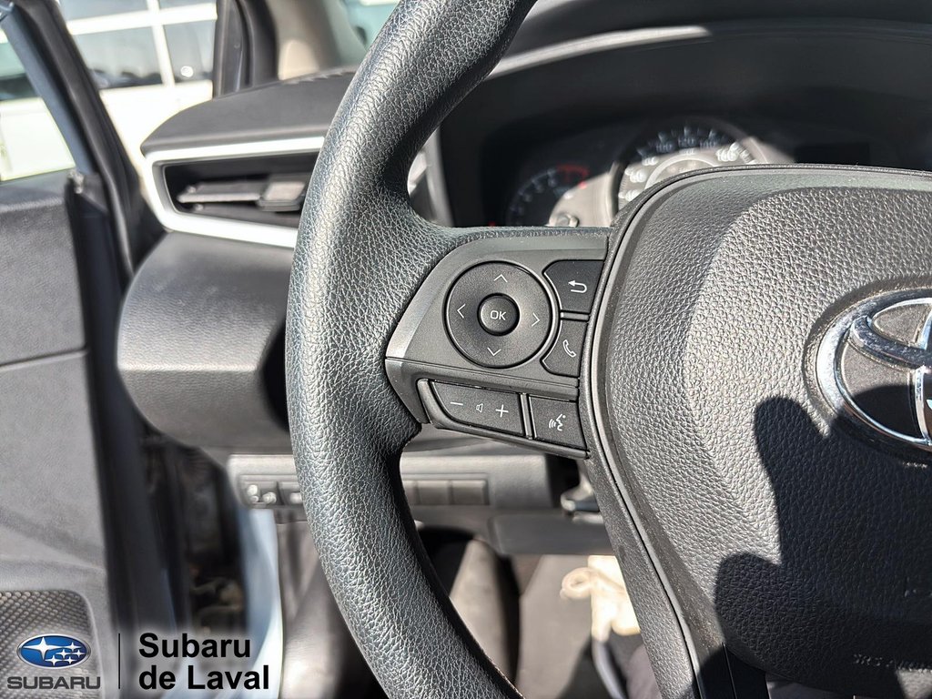 2021 Toyota Corolla LE in Laval, Quebec - 17 - w1024h768px