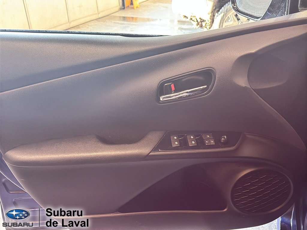 Toyota Prius Technologie 2017 à Laval, Québec - 9 - w1024h768px
